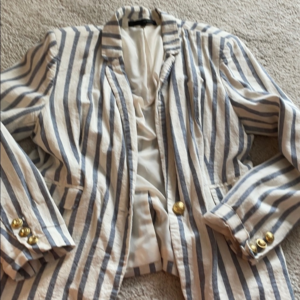 Strip blazer with gold buttons